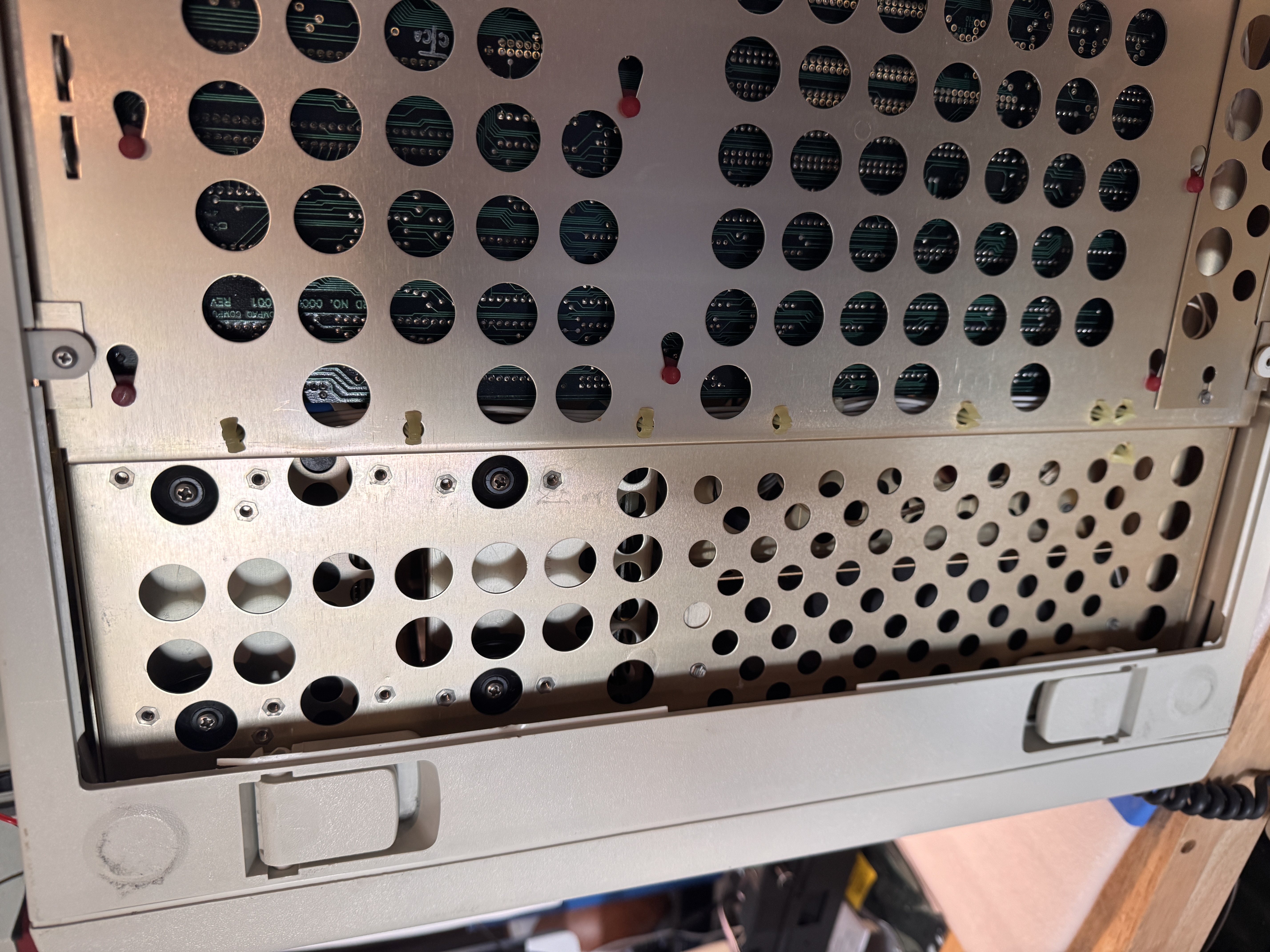 Internal chassis and drive area of the Compaq Portable