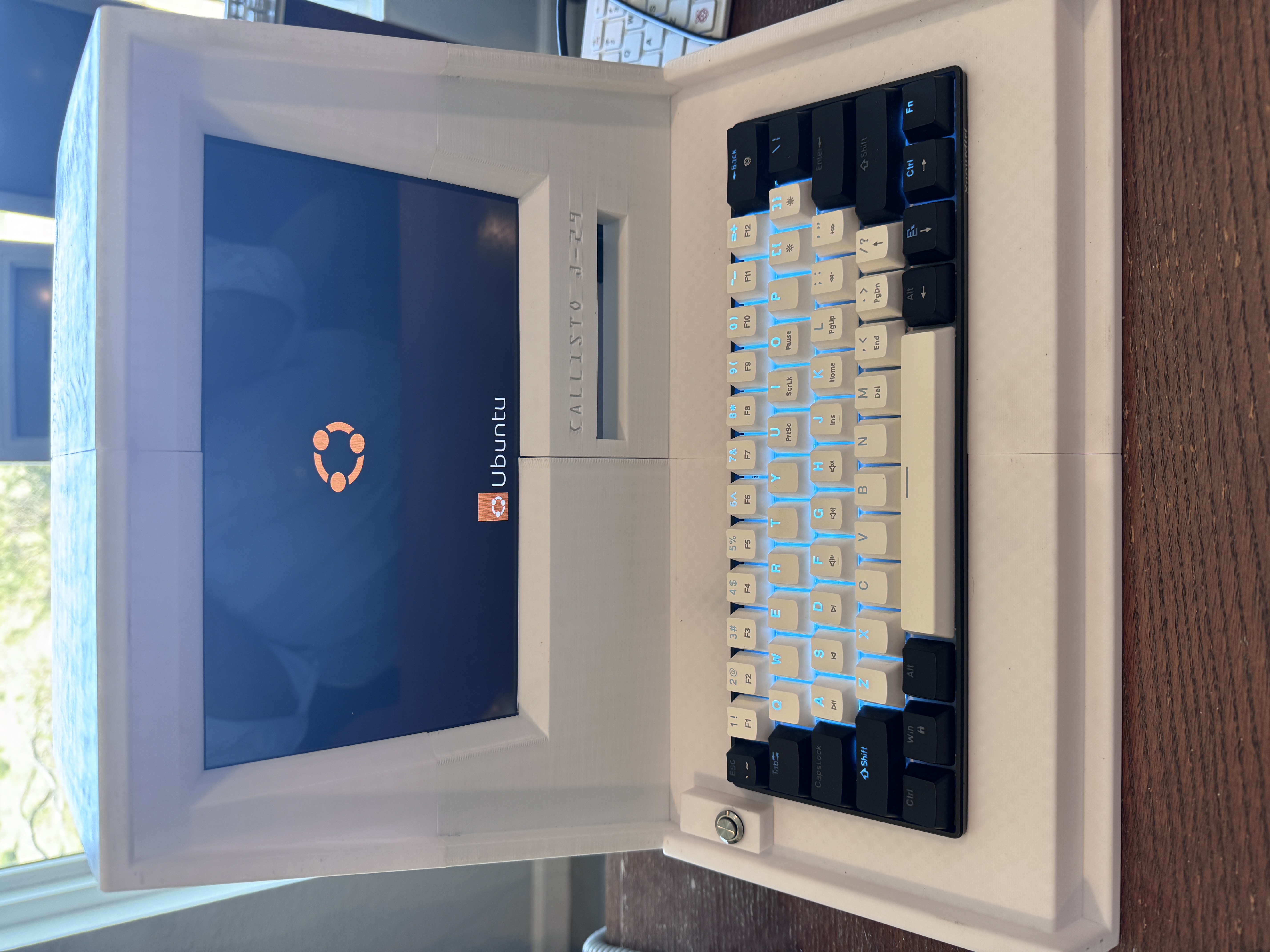 UMac Mini in encosure